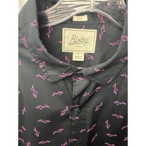 Bixby Nomad Shirt Size Black Pink Shark Print Short Sleeve Button Down large